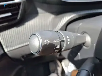 Photo 15 Peugeot 208  BlueHDi 100 S&S BVM6