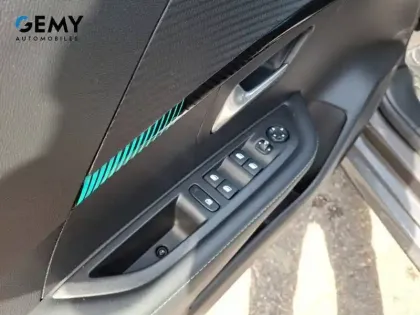 Photo 12 Peugeot 208  BlueHDi 100 S&S BVM6