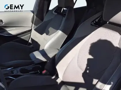 Photo 8 Toyota Corolla  Hybride 140ch