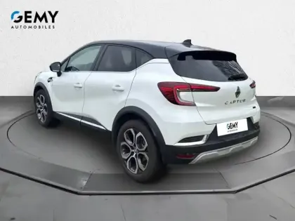 Photo 6 Renault Captur  E-Tech full hybrid 145