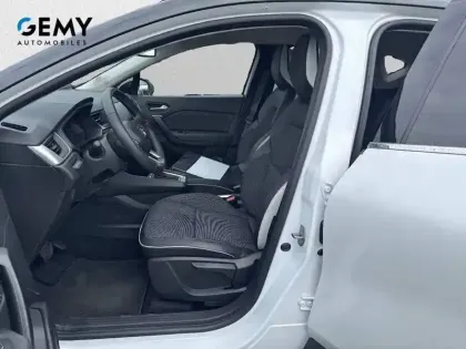 Photo 92 Renault Captur  E-Tech full hybrid 145