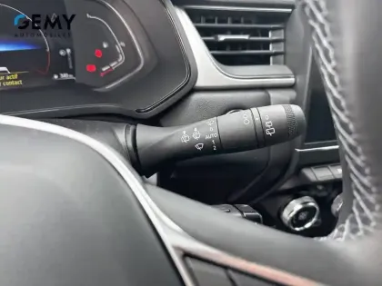 Photo 21 Renault Captur  E-Tech full hybrid 145