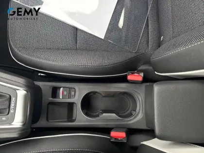 Photo 26 Renault Captur  E-Tech full hybrid 145