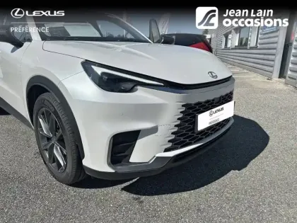 Photo 19 Lexus Lbx  2WD