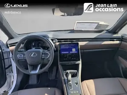 Photo 17 Lexus Lbx  2WD