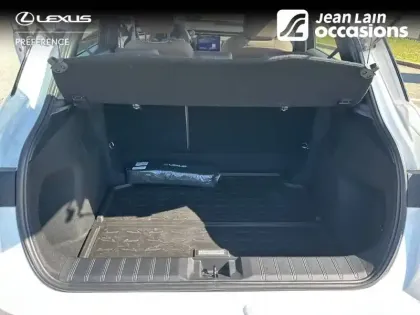 Photo 9 Lexus Lbx  2WD