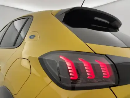 Photo 27 Peugeot 208  Electrique 50 kWh 136ch