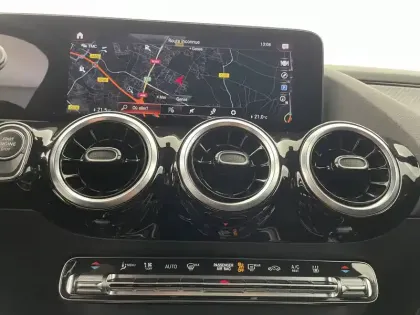 Photo 20 Mercedes GLA  250 e 8G-DCT