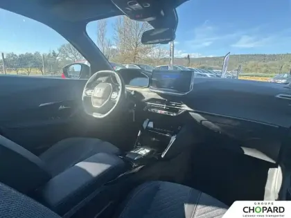 Photo 33 Peugeot 2008  Hybrid 145 e-DCS6