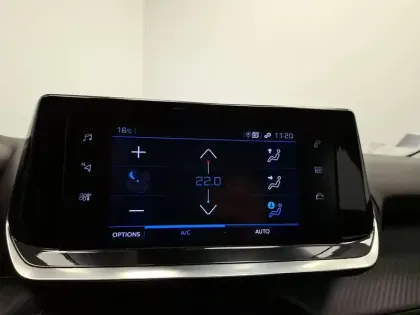 Photo 21 Peugeot 2008  PureTech 100 S&S BVM6