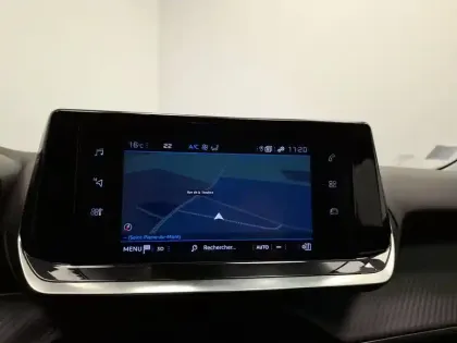 Photo 19 Peugeot 2008  PureTech 100 S&S BVM6