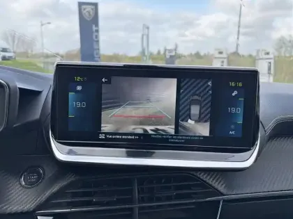 Photo 18 Peugeot 208  Electrique 50 kWh 136ch