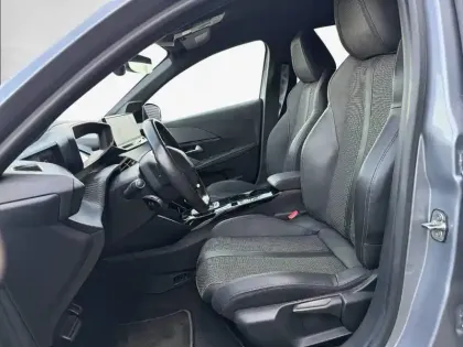 Photo 10 Peugeot 208  Electrique 50 kWh 136ch