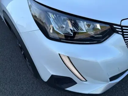 Photo 15 Peugeot 2008  Electrique 136 ch