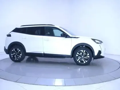 Photo 26 Peugeot 2008  Electrique 136 ch