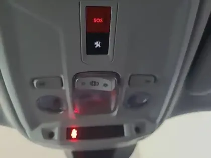 Photo 48 Peugeot 2008  Electrique 136 ch