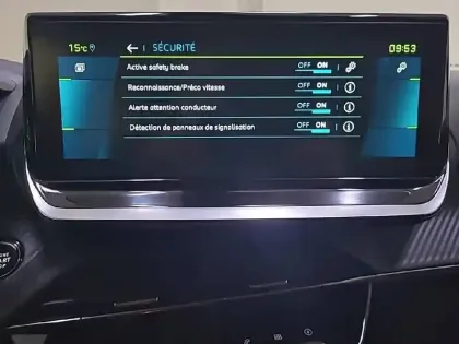 Photo 44 Peugeot 2008  Electrique 136 ch