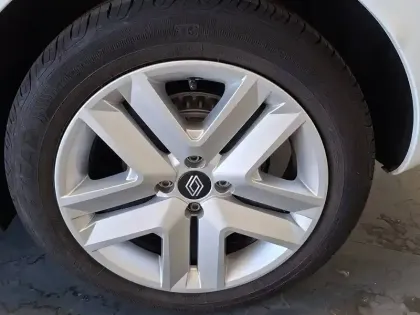 Photo 36 Renault Clio  SOCIETE BLUE DCI 100 hc GSR2