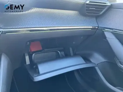 Photo 19 Peugeot 208  PureTech 130 S&S EAT8