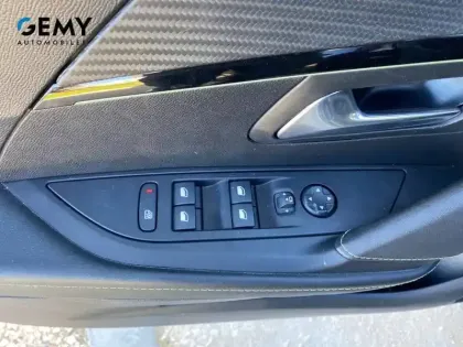 Photo 11 Peugeot 208  PureTech 130 S&S EAT8