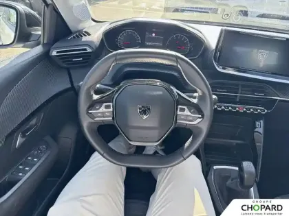 Photo 16 Peugeot 208  PureTech 75 S&S BVM5