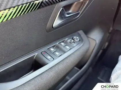 Photo 18 Peugeot 208  PureTech 75 S&S BVM5