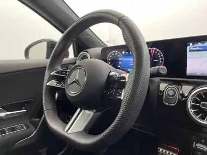 Photo 23 Mercedes Classe A  250 e Hybrid EQ 8G-DCT