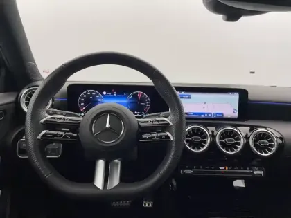 Photo 21 Mercedes Classe A  250 e Hybrid EQ 8G-DCT