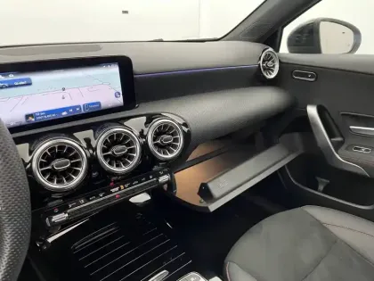 Photo 34 Mercedes Classe A  250 e Hybrid EQ 8G-DCT