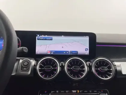 Photo 20 Mercedes GLB  200 d 8G-DCT