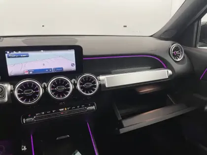 Photo 27 Mercedes GLB  200 d 8G-DCT