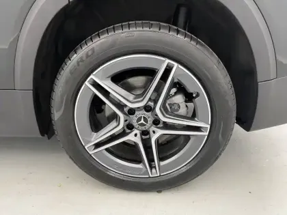 Photo 16 Mercedes GLB  200 d 8G-DCT