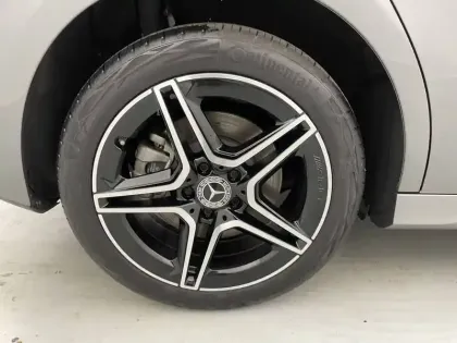 Photo 18 Mercedes Classe A  250 e Hybrid EQ