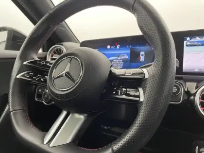 Photo 24 Mercedes Classe A  250 e Hybrid EQ