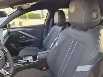 Photo 42 Opel Astra  Electrique 156 ch & Batterie 54 kWh