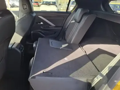 Photo 19 Opel Astra  Electrique 156 ch & Batterie 54 kWh