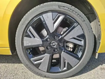 Photo 12 Opel Astra  Electrique 156 ch & Batterie 54 kWh