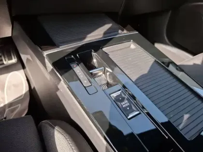 Photo 33 Opel Astra  Electrique 156 ch & Batterie 54 kWh