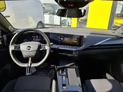 Photo 21 Opel Astra  Electrique 156 ch & Batterie 54 kWh