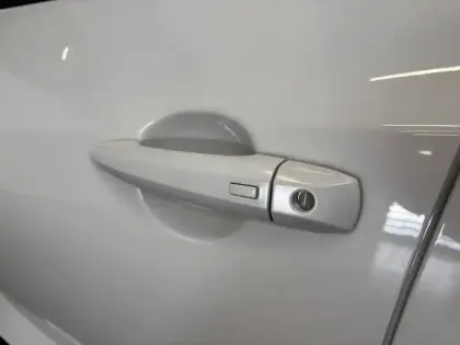 Photo 11 Nissan Juke  Hybrid 143