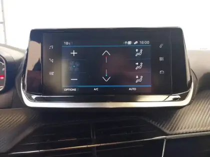 Photo 17 Peugeot 2008  BlueHDi 110 S&S BVM6