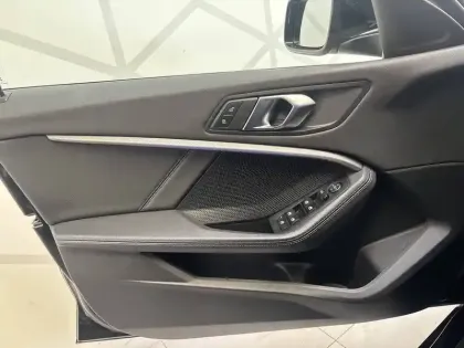 Photo 31 BMW Serie 1 118d 150 ch BVA8