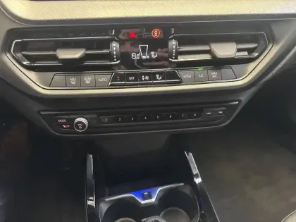 Photo 20 BMW Serie 1 118d 150 ch BVA8