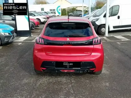 Photo 16 Peugeot 208  PureTech 100 S&S BVM6