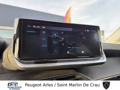 Photo 17 Peugeot 208  Hybrid 100 e-DCS6