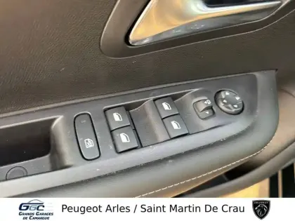 Photo 11 Peugeot 208  Hybrid 100 e-DCS6