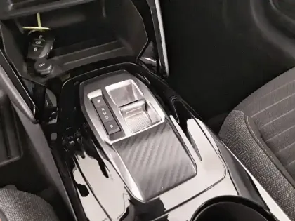 Photo 13 Peugeot 208  Electrique 50 kWh 136ch