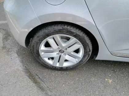 Photo 21 Renault Clio  E-Tech 140 - 21N