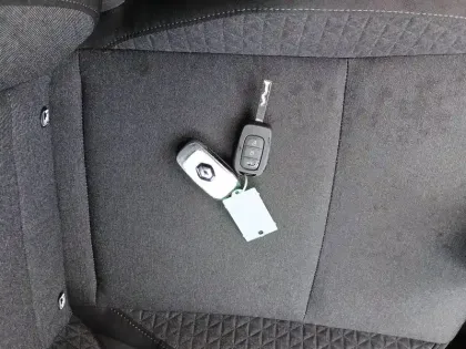 Photo 24 Renault Clio  E-Tech 140 - 21N