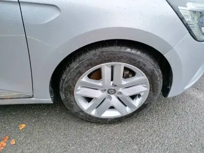 Photo 20 Renault Clio  E-Tech 140 - 21N